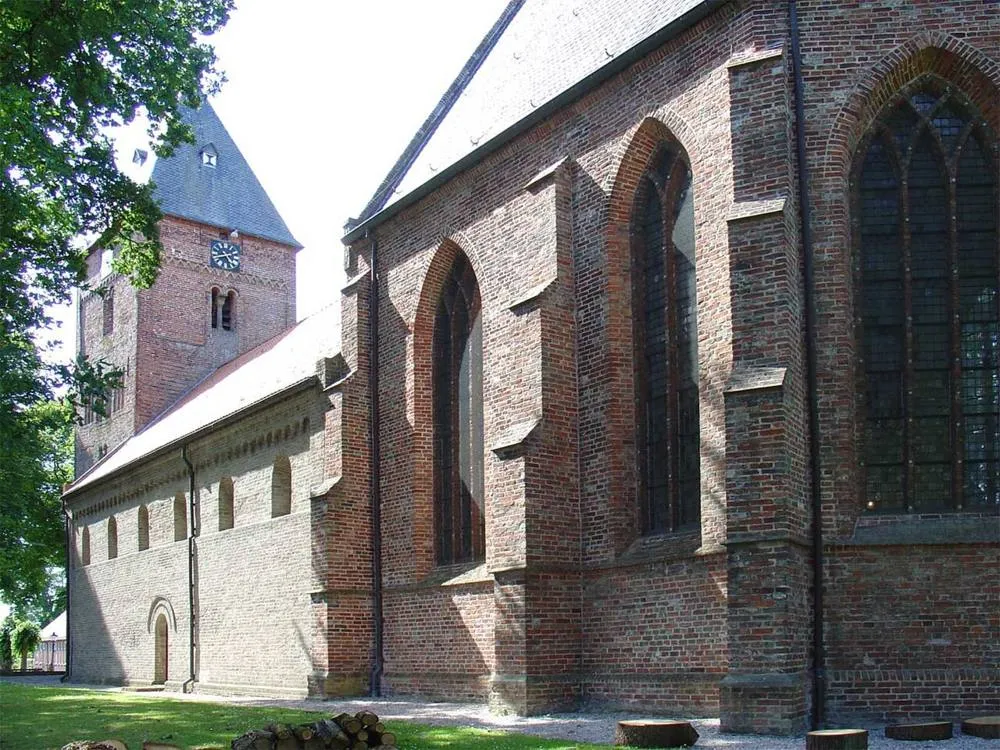 Vries: Sint Bonifatiuskerk Vries
