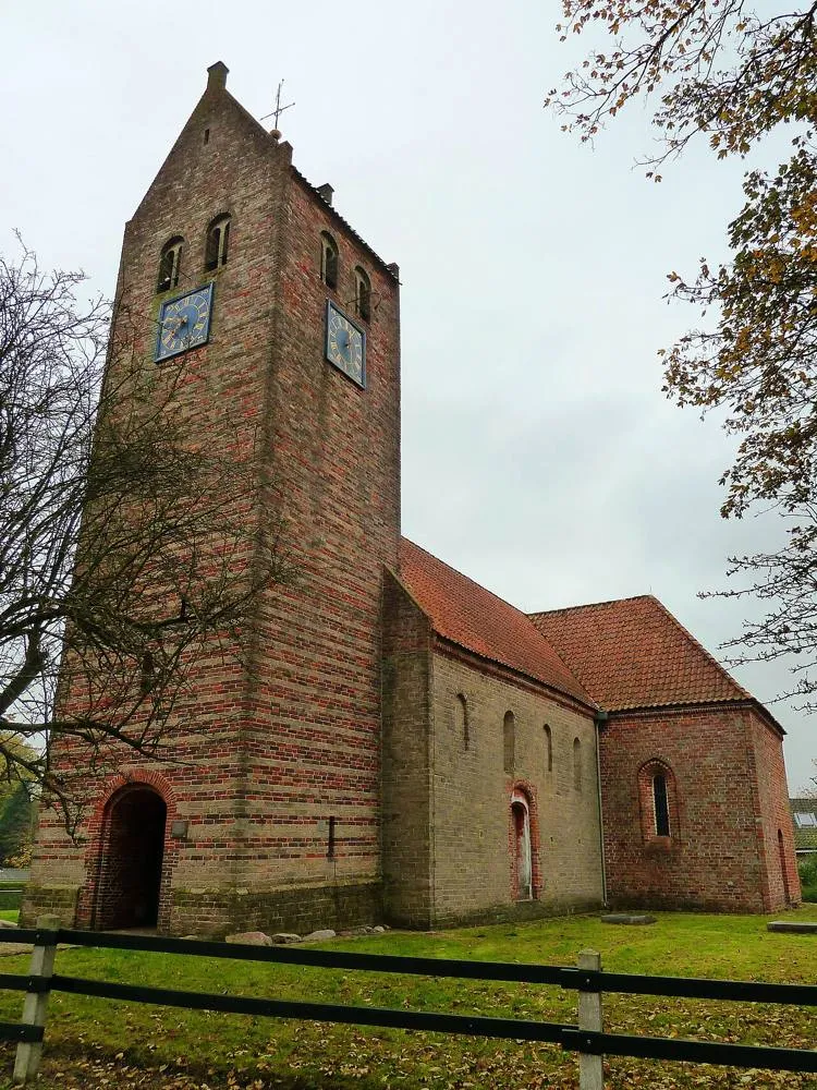 Niekerk Grootegast: Niekerk - kerk voorgevel