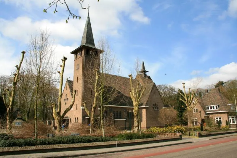 Mariahout: Mariahout - Mariastraat 25 - OLV van Lourdes kerk