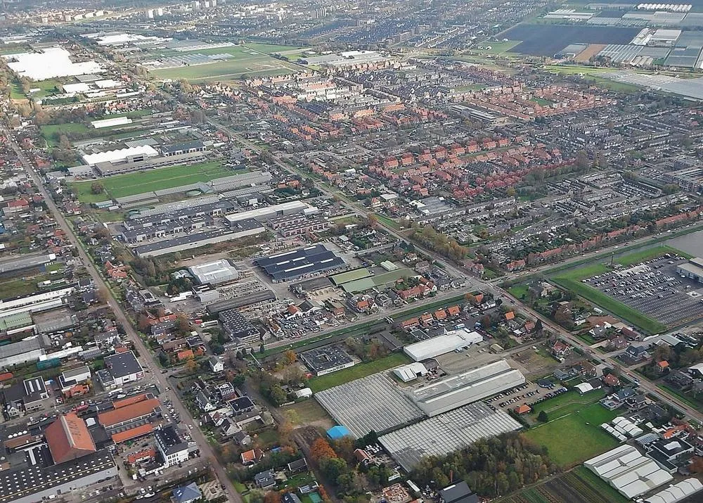 Aalsmeer: Flight to AMS, Amsterdam Airport Schiphol, Luchthaven Schiphol, Flughafen Amsterdam Schiphol - panoramio
